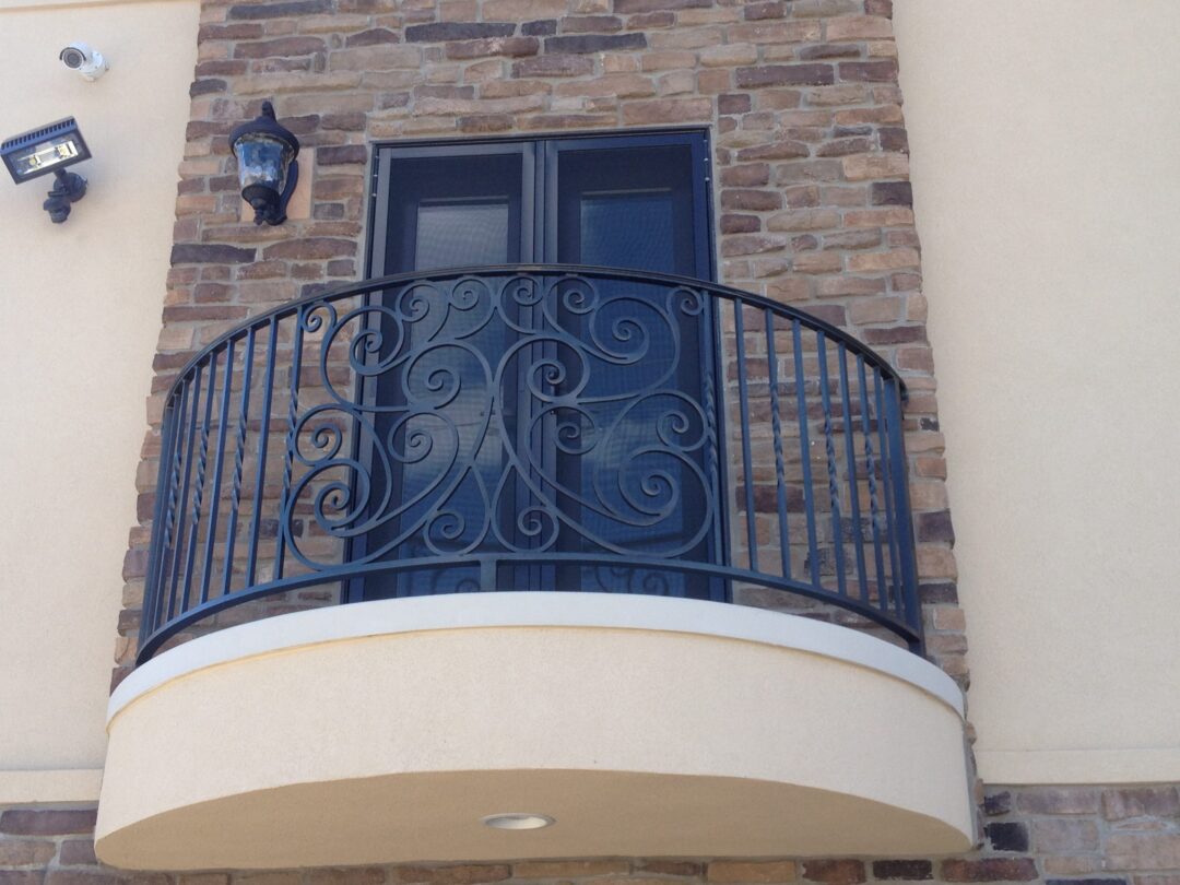 Exterior True Balcony Rail 4