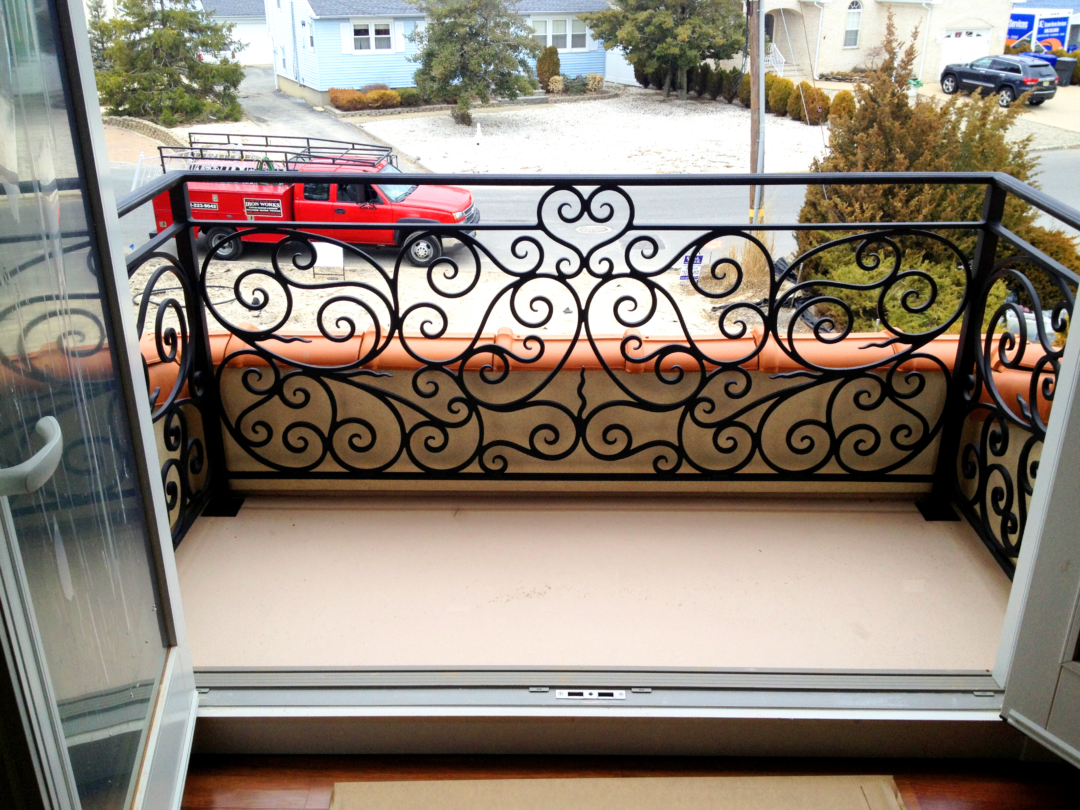 Exterior True Balcony Rail 39