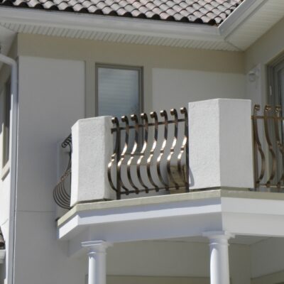 Exterior Balcony Rail 38