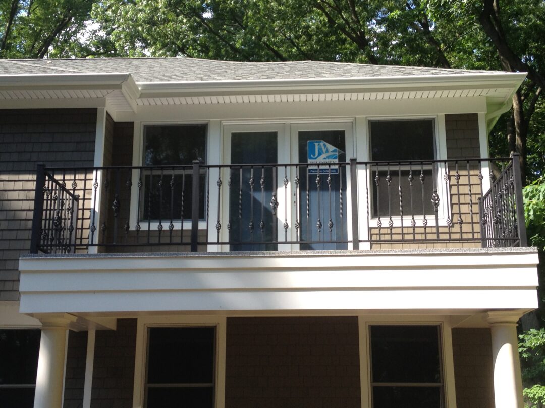 Exterior True Balcony Rail 20