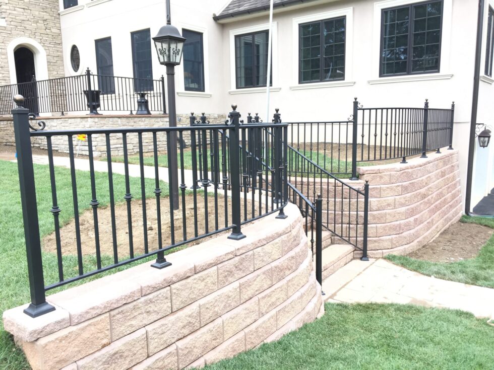 Exterior Standard Railing 2 | Newman Iron Works