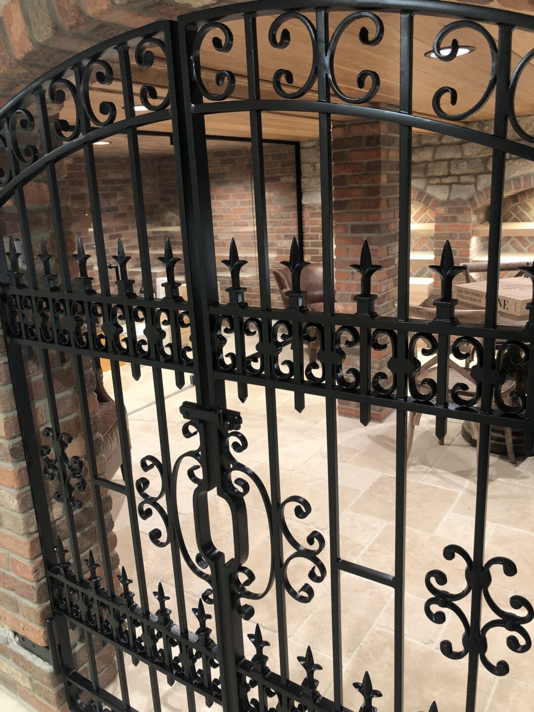 Interior Gate 10 - Image 2
