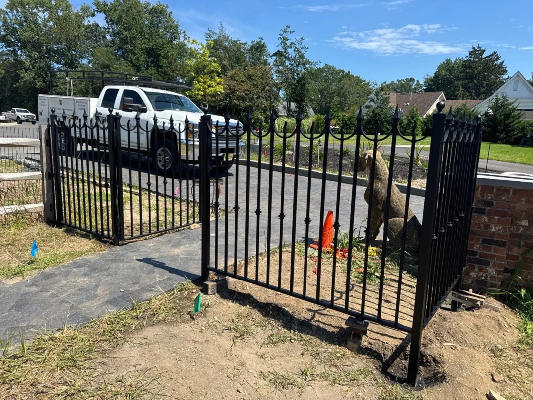 Estate Fencing 26 - Image 2