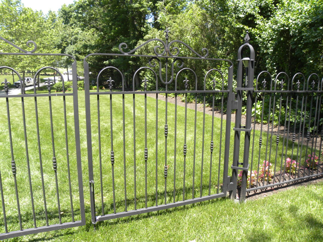 Estate Fence 36 - Image 2
