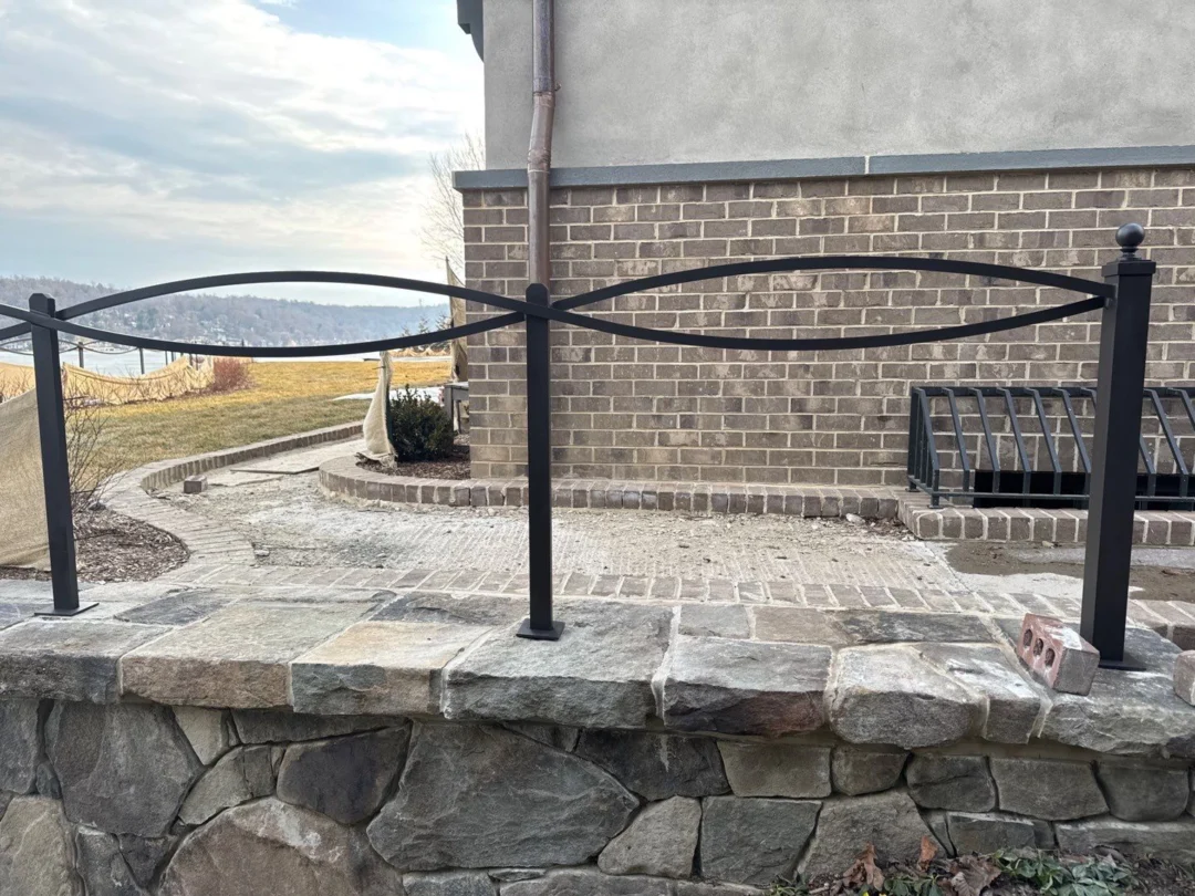 Estate Fence 16 - Image 9