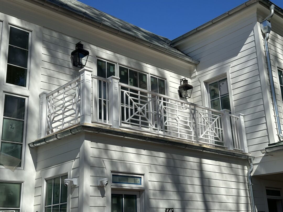 Exterior True Balcony Rail 14