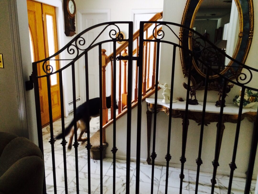 Interior Gate 18
