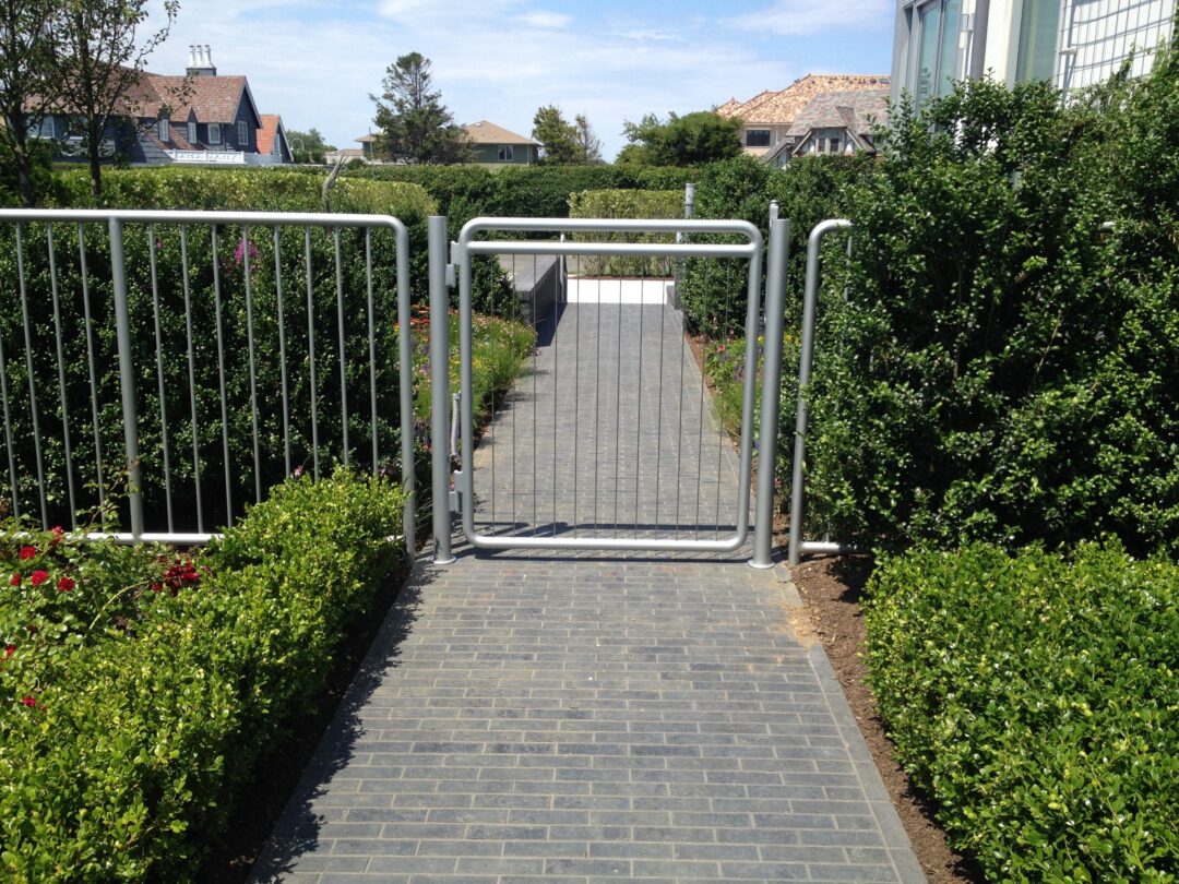 Walk Gate 20