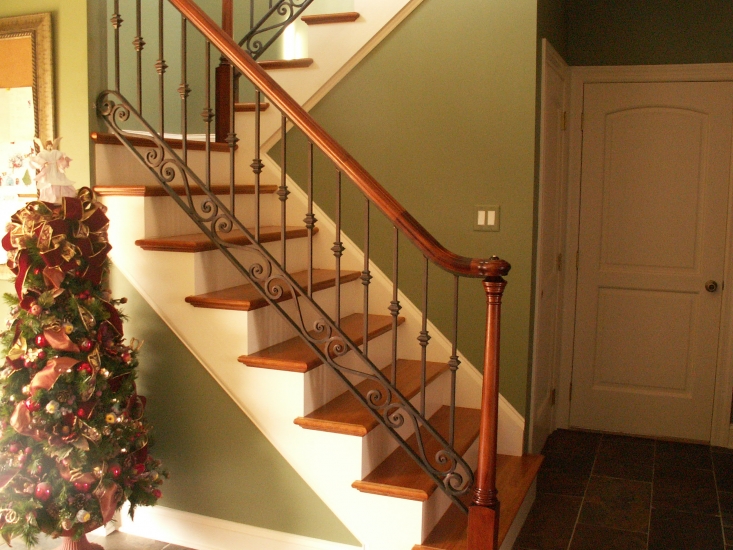 Standard Interior Metal Stair Railing
