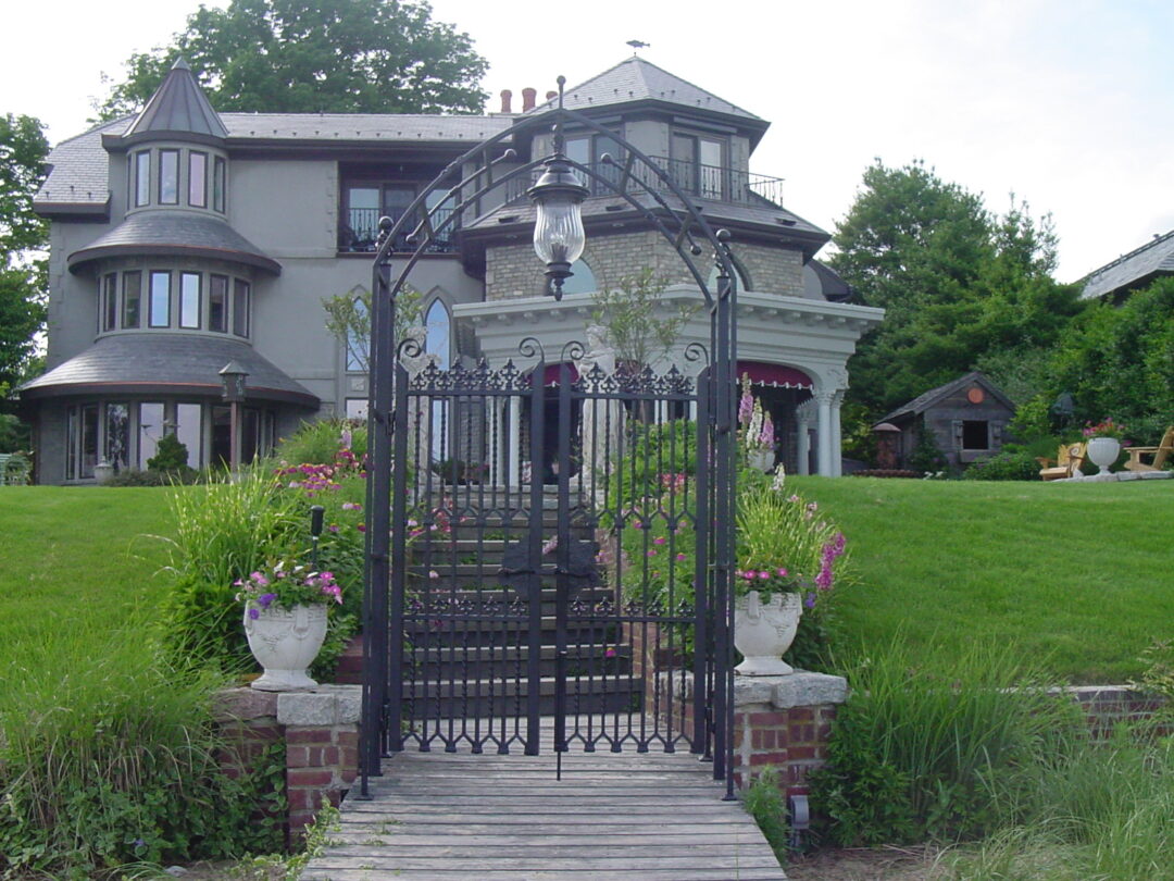 Walk Gate 60