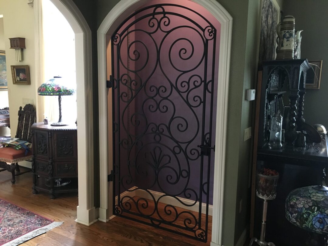 Interior Gate 20 - Image 2