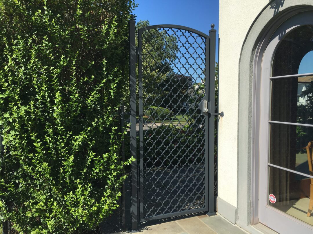 Walk Gate 64 - Image 4