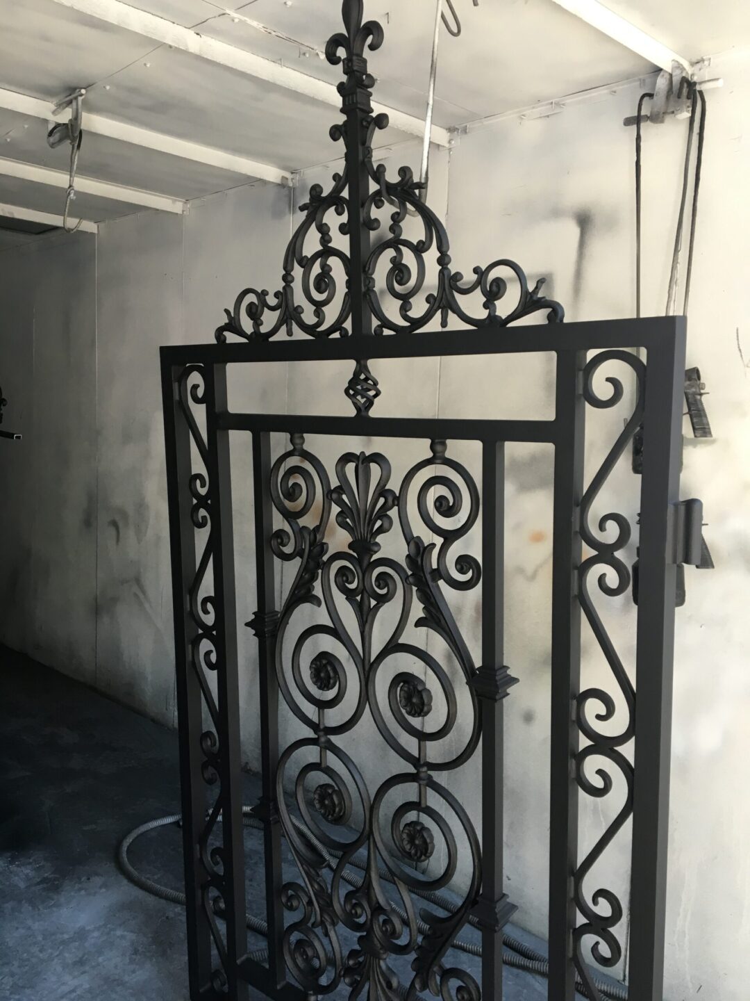 Walk Gate 28 - Image 2