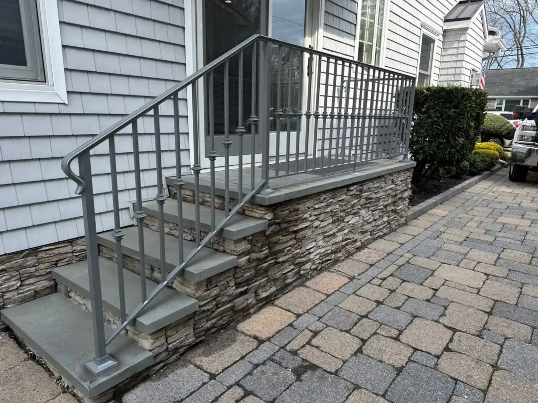 Exterior Standard Railing 32